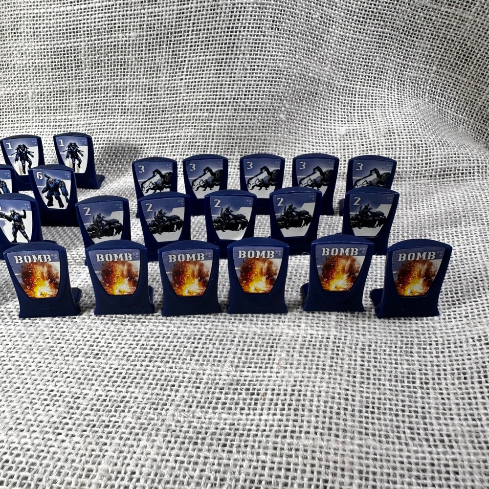 Stratego Sci Fi Blue Army Complete 30 Piece Replacement Set Bomb Flag Spy - Picture 2 of 11